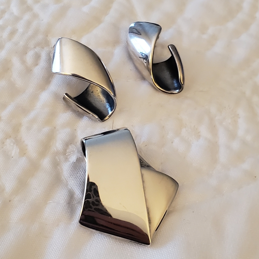 James Avery earrings and pendant